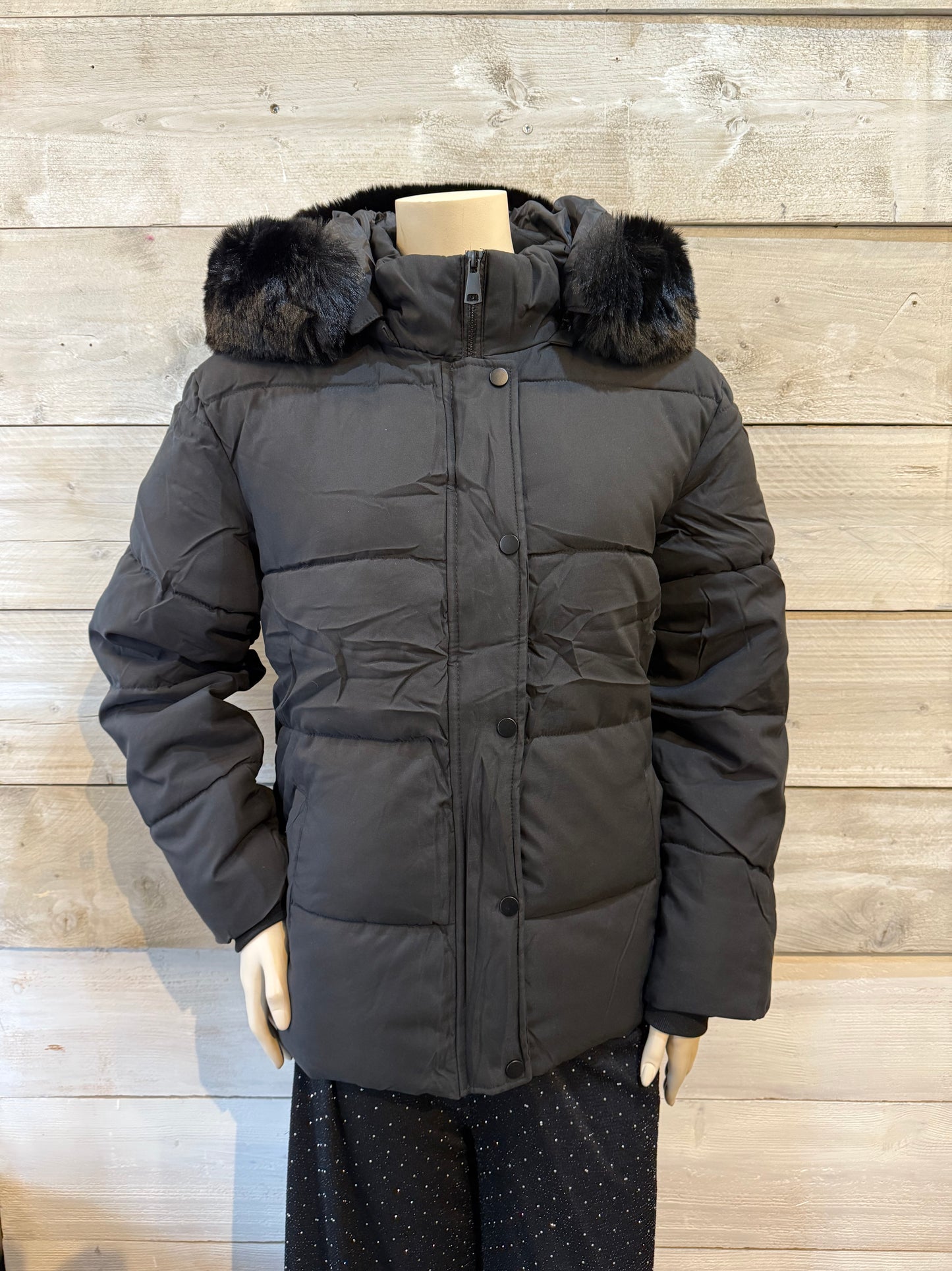 Winterjas kort zwart (44 t/m 52)