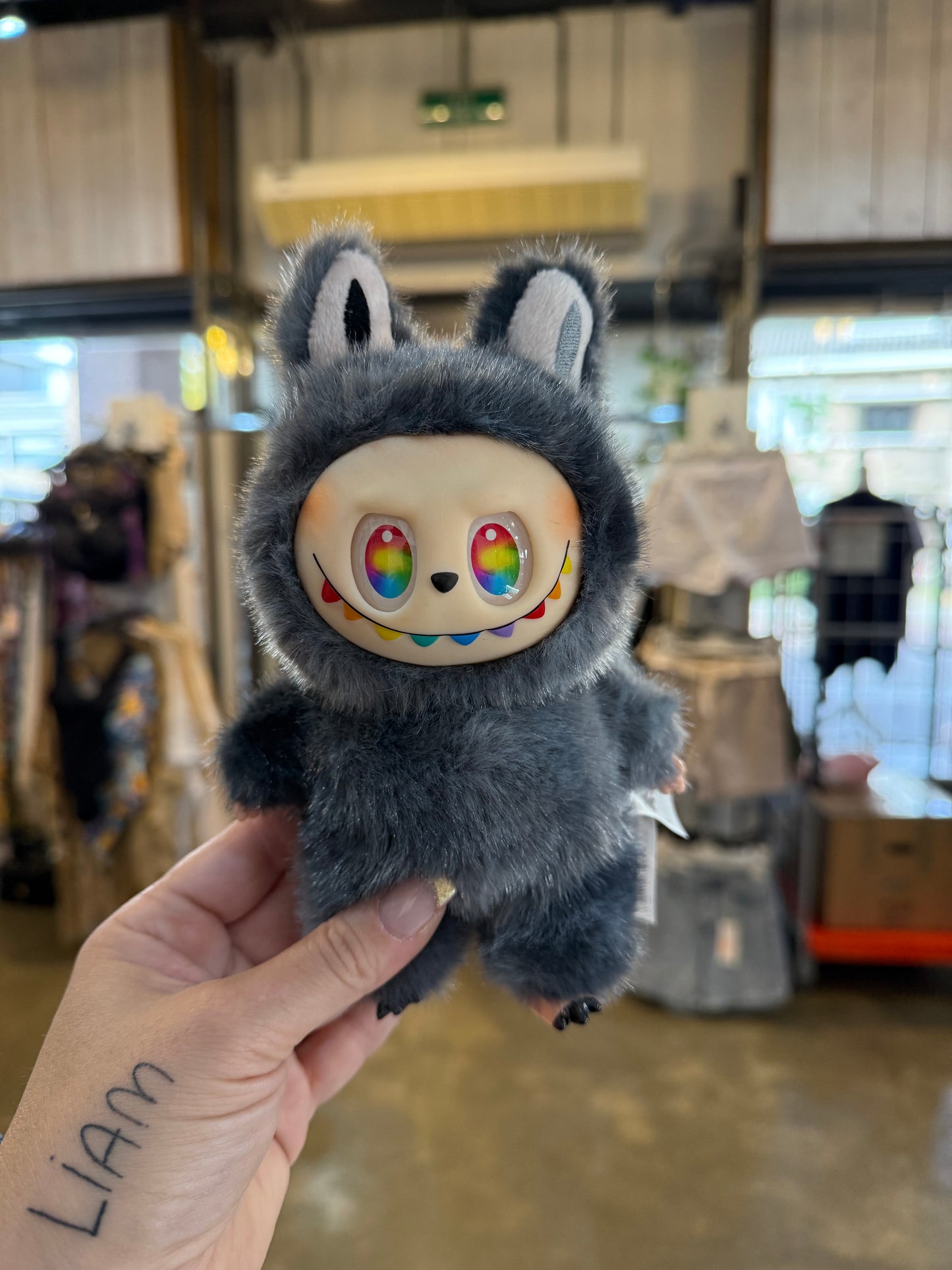 Labubu grijs (SECRET)