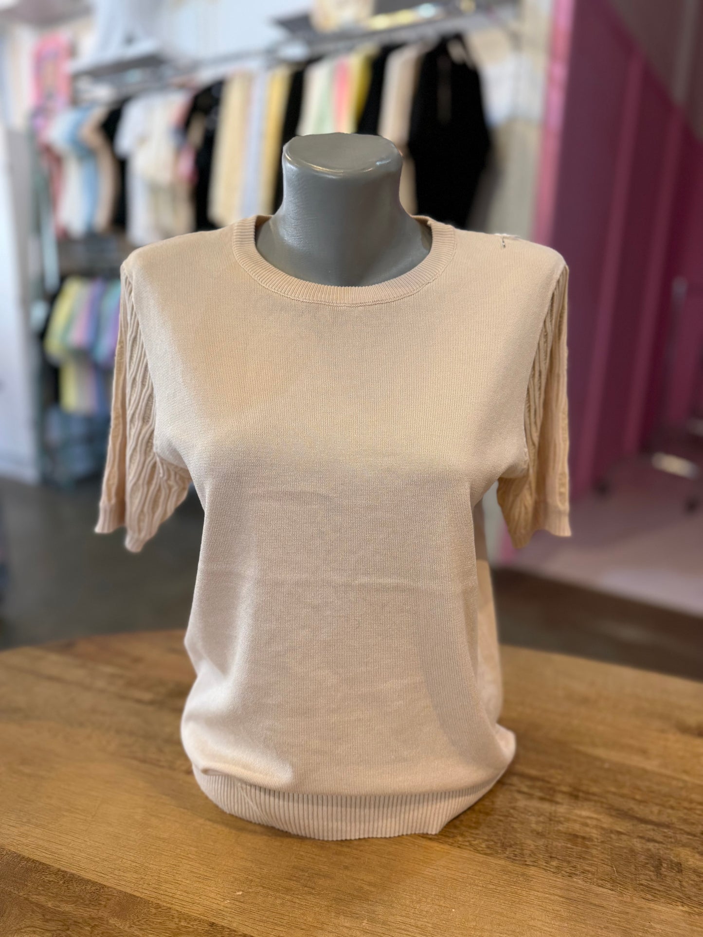 TOP SAMAN KORTE MOUW (BEIGE)