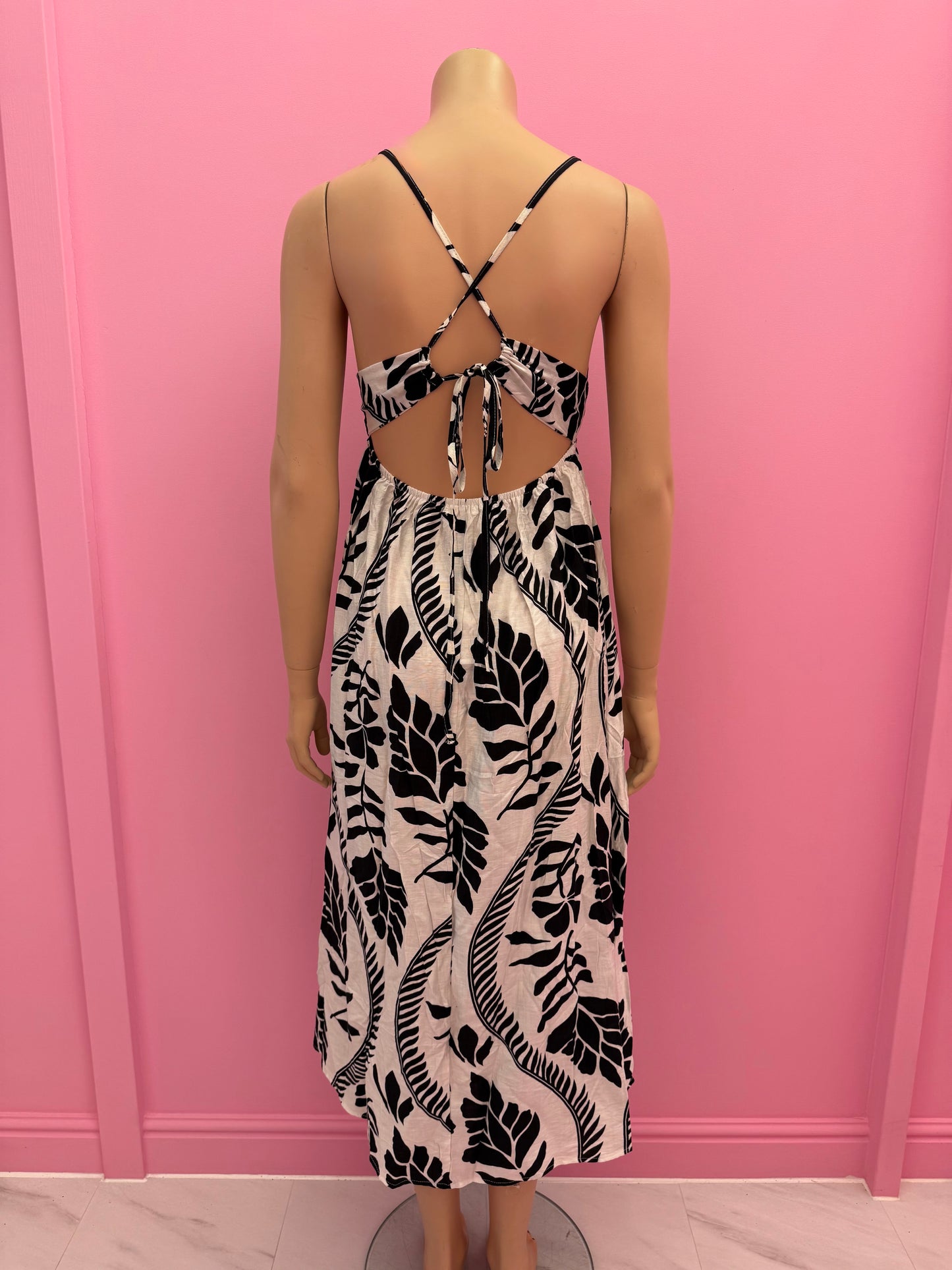 A191-3 BACKLESS DRESS (WHITE)