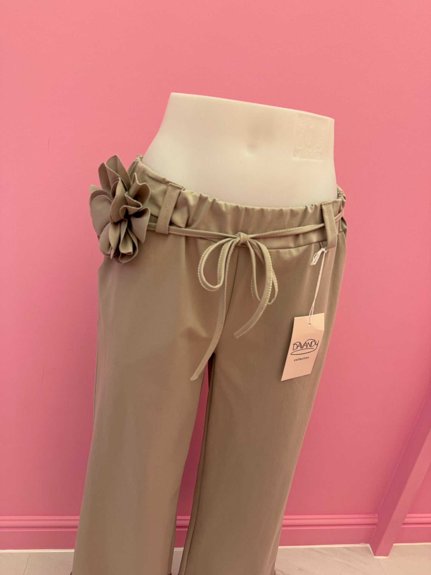 BROEK MET STRIKKOORD (BEIGE)