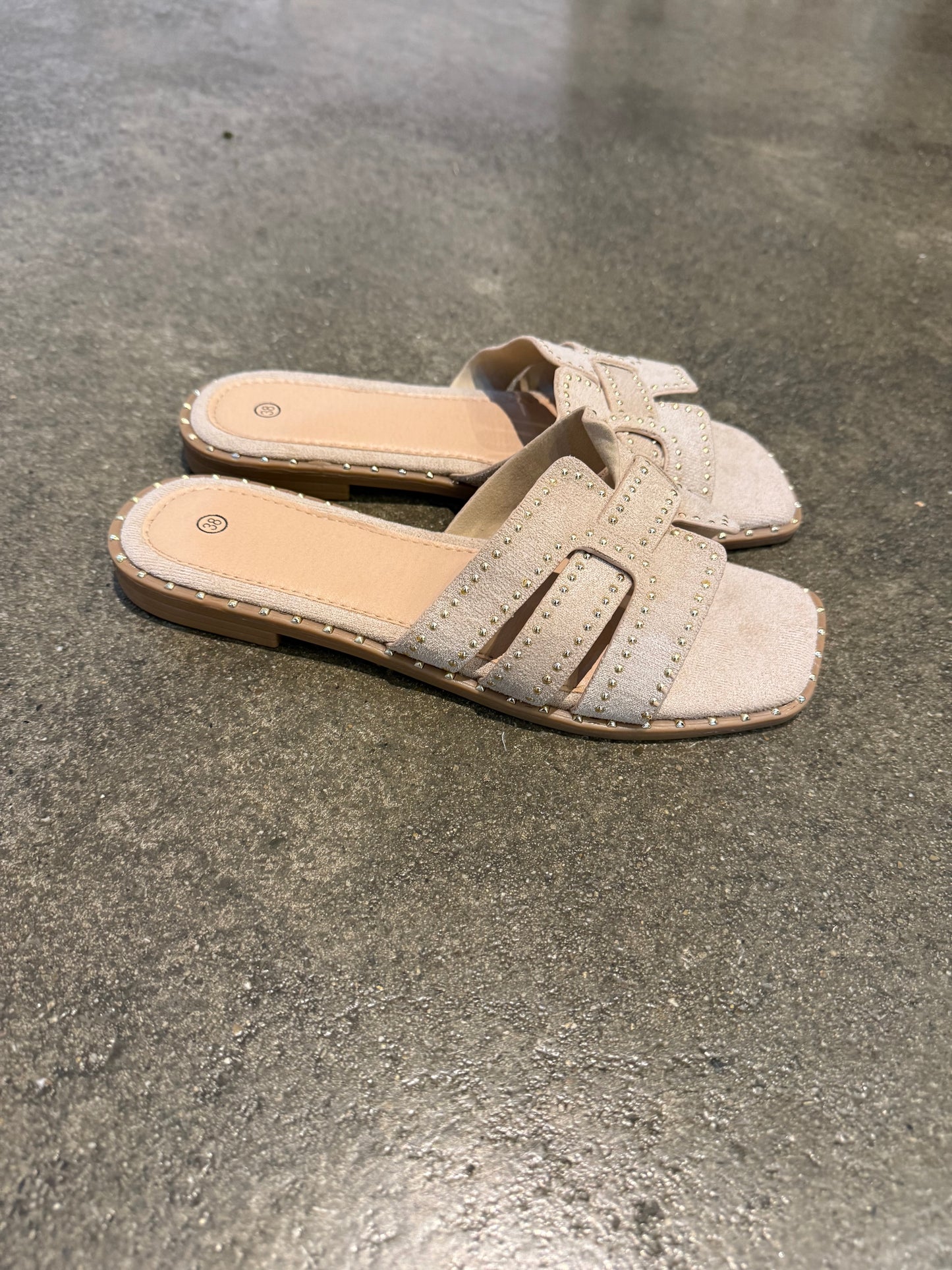 Slipper Studs Beige