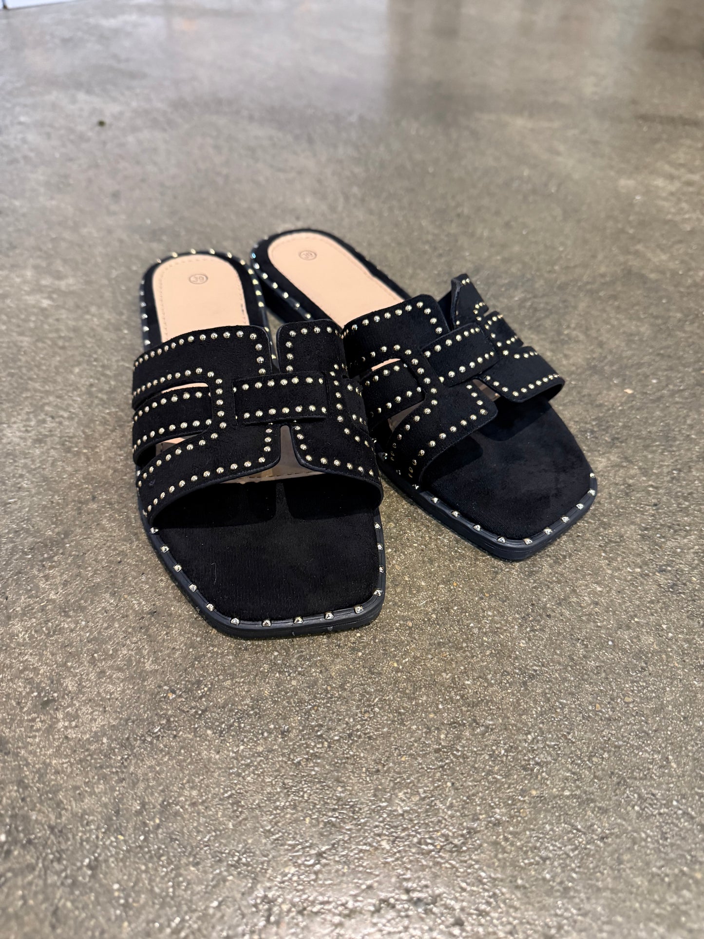 Slipper Studs Zwart