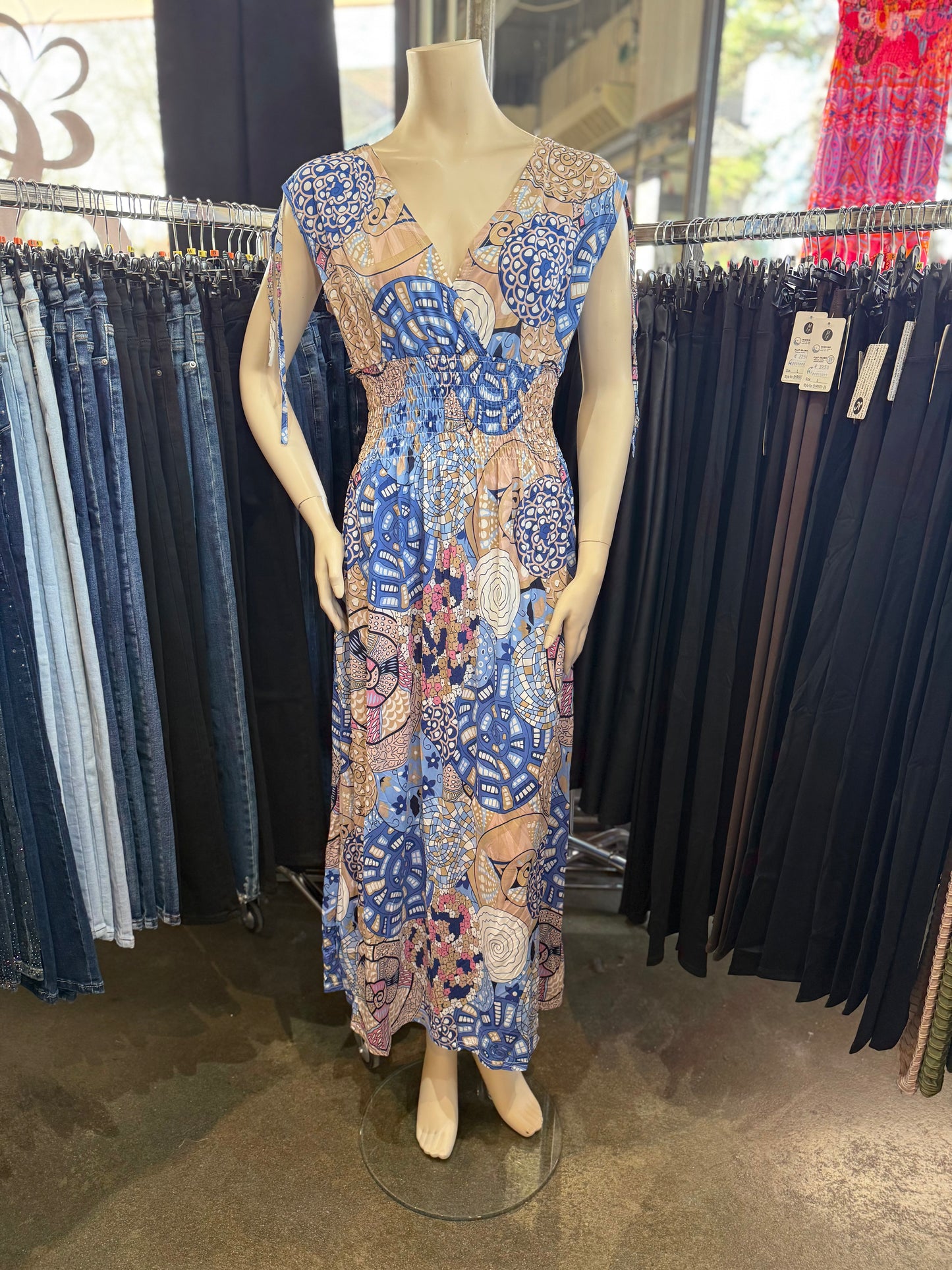 ICONIC DRESS 38