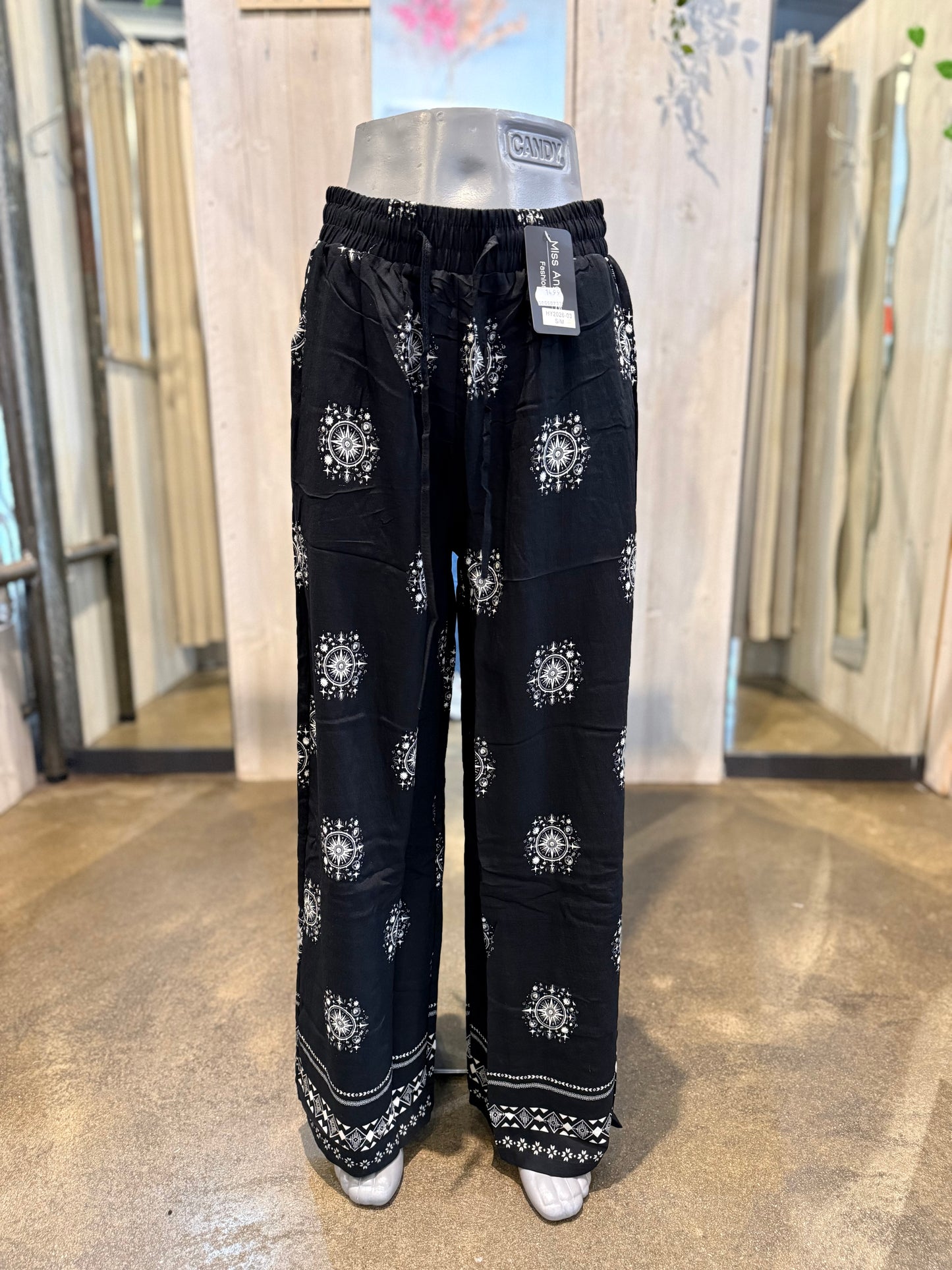 ZOMERBROEK (ZWART/WIT) LINNENLOOK