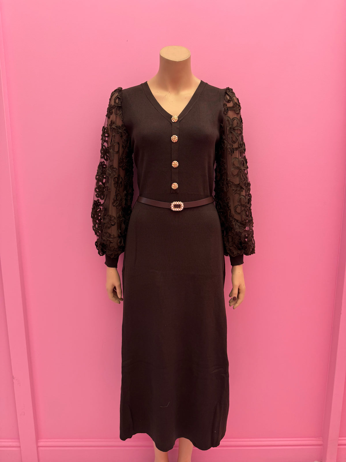 DRESS MET POFMOUWEN (BORDEAUXROOD)