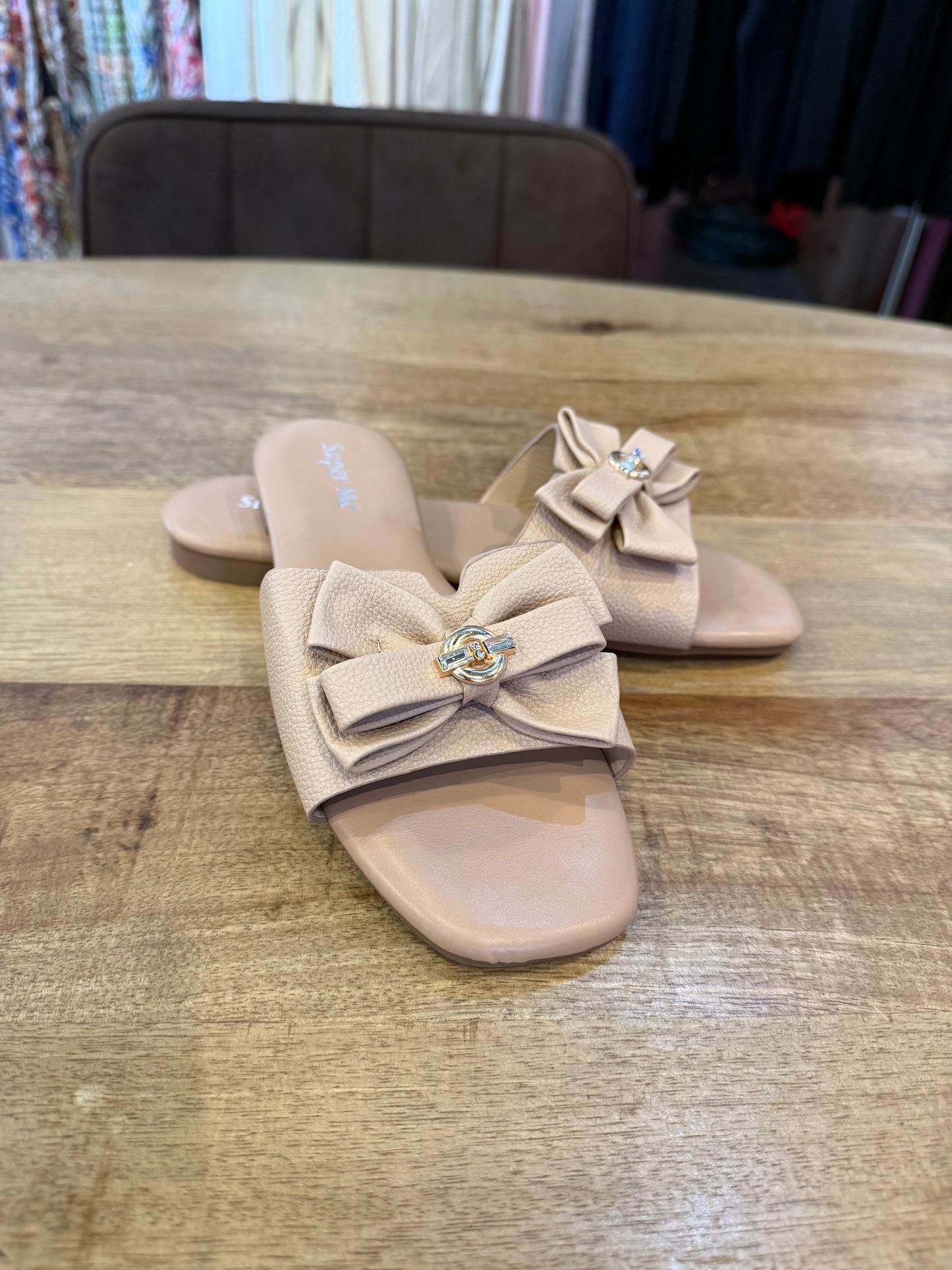 SLIPPERS STRIK (BEIGE)