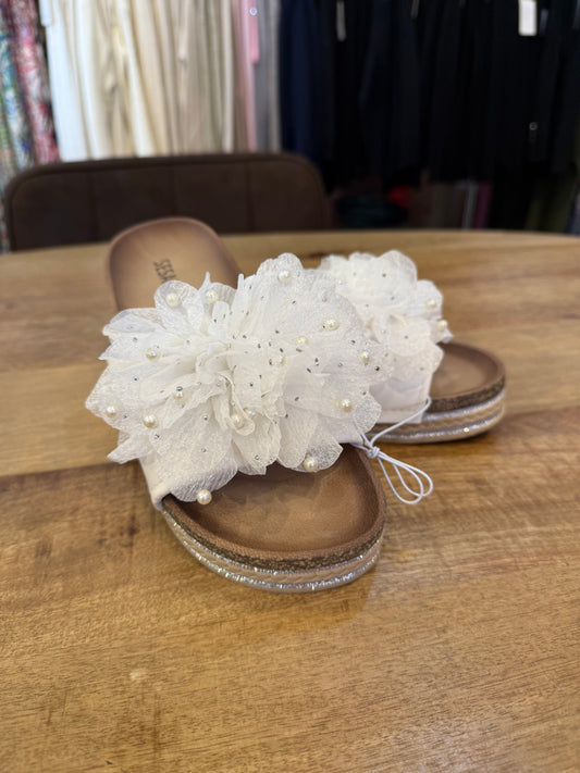 SLIPPER BLOEM/PAREL (WIT)