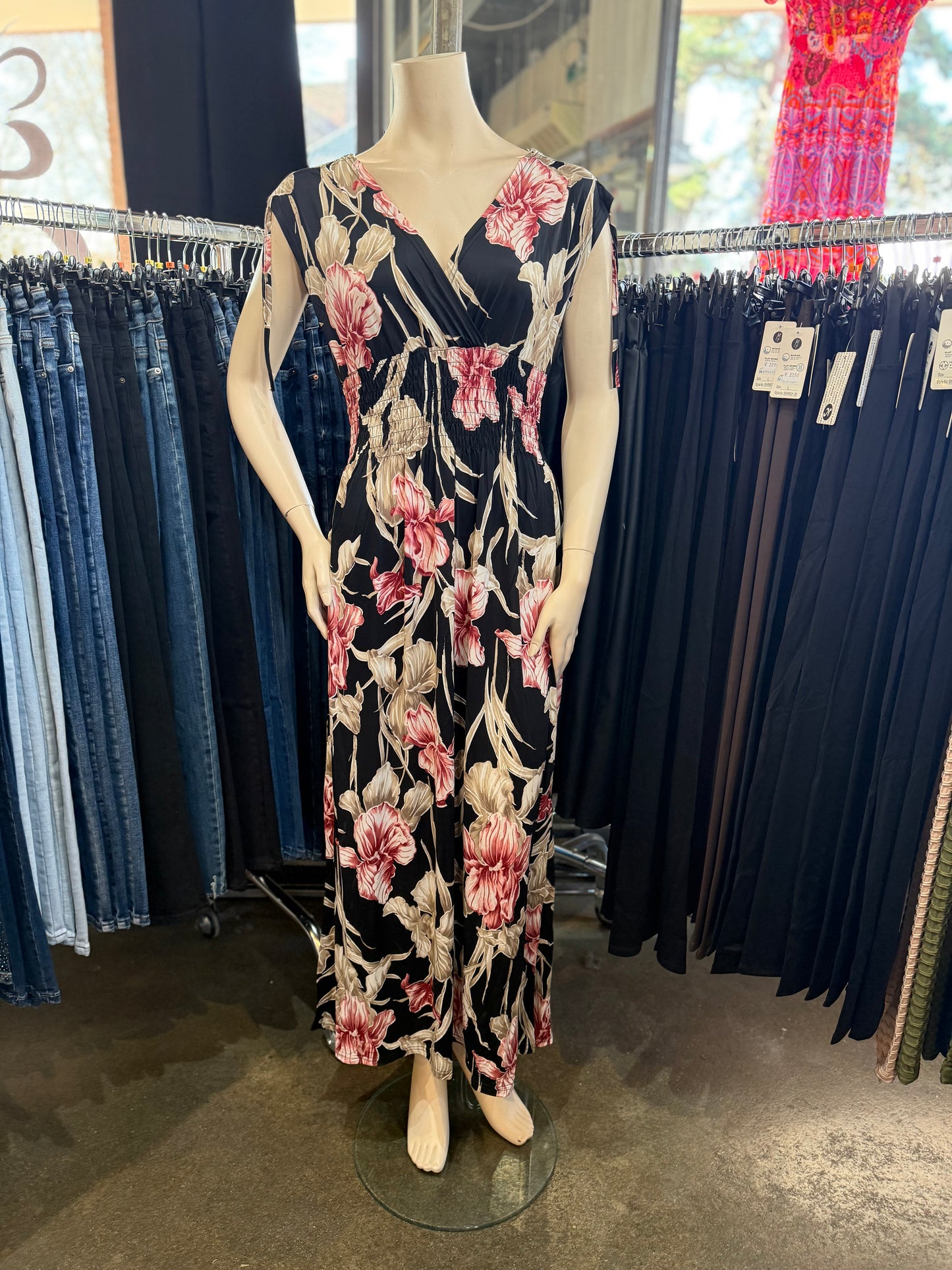 ICONIC DRESS 27