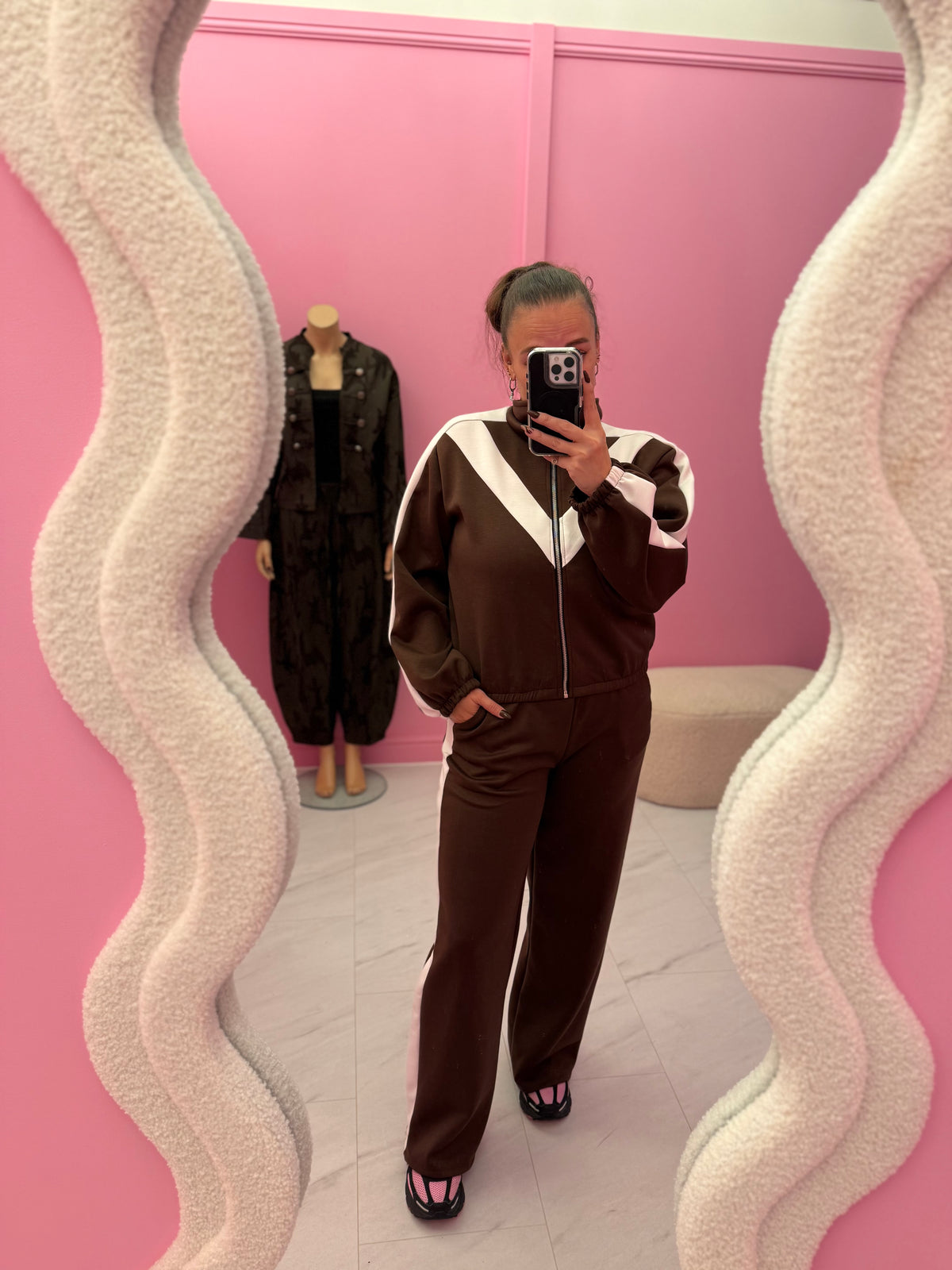 GABBER PAKKIE (BROWN)