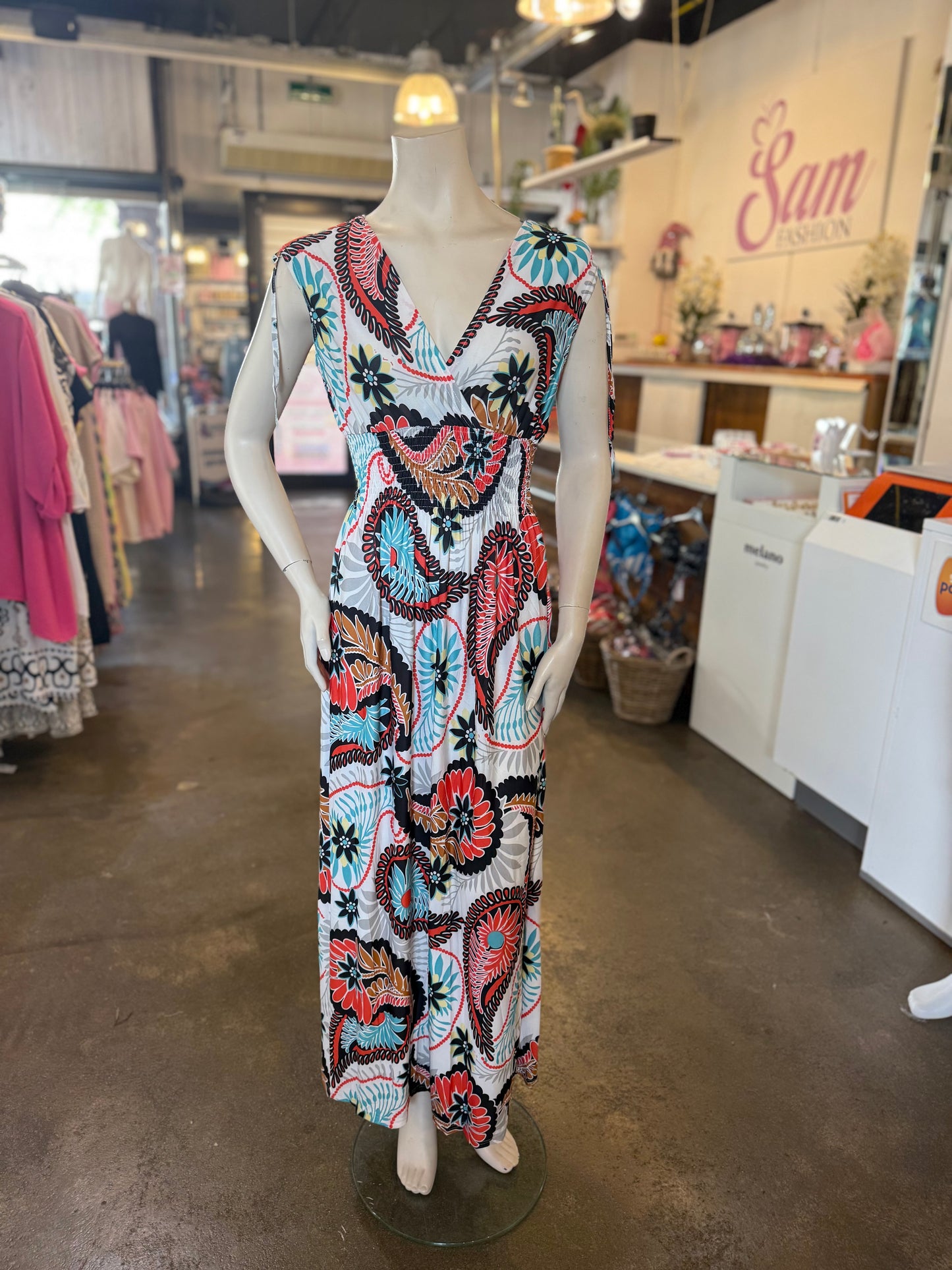 ICONIC DRESS (WIT/ROOD)