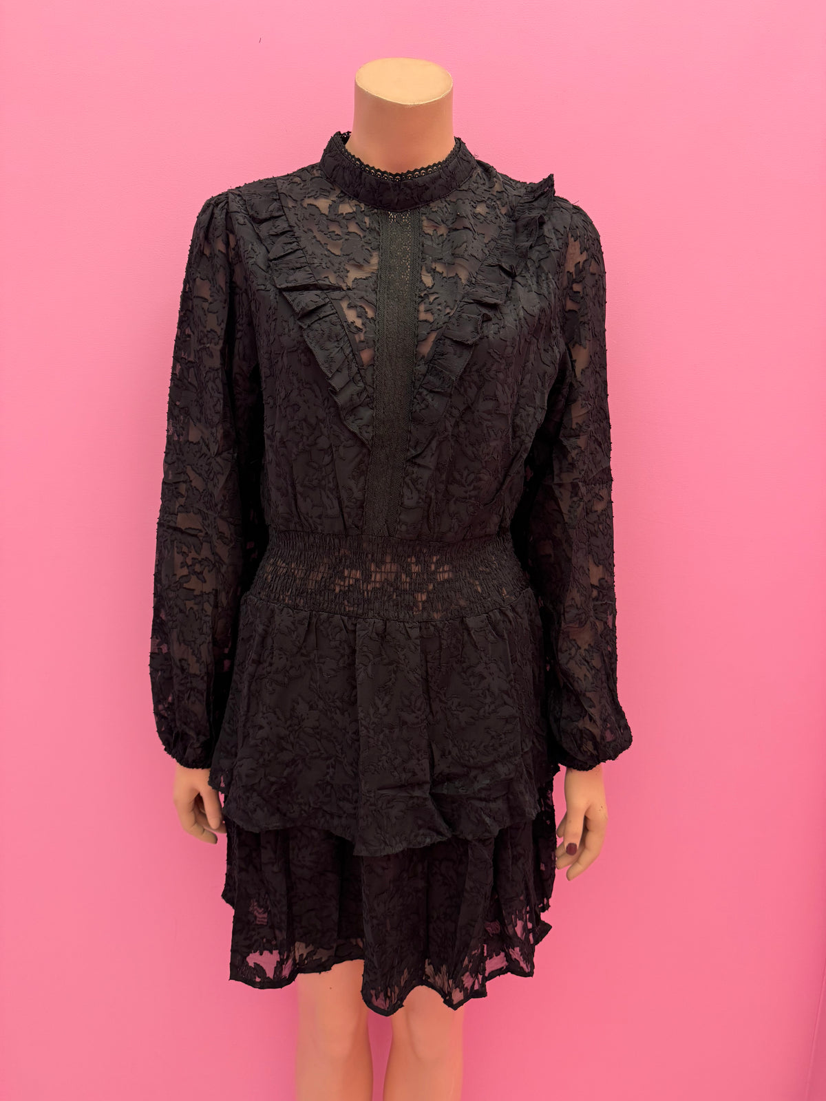 DRESS (BLACK)