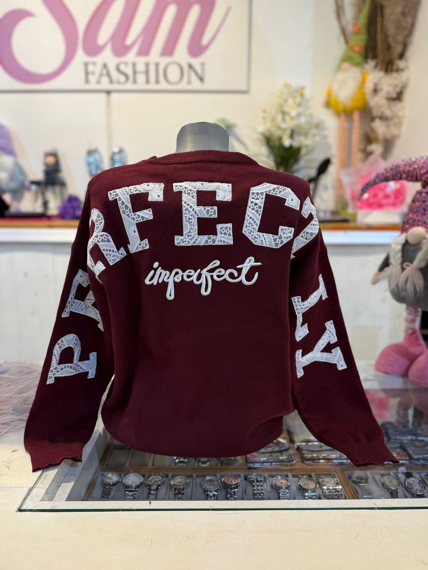 Perfectly inperfect trui rood