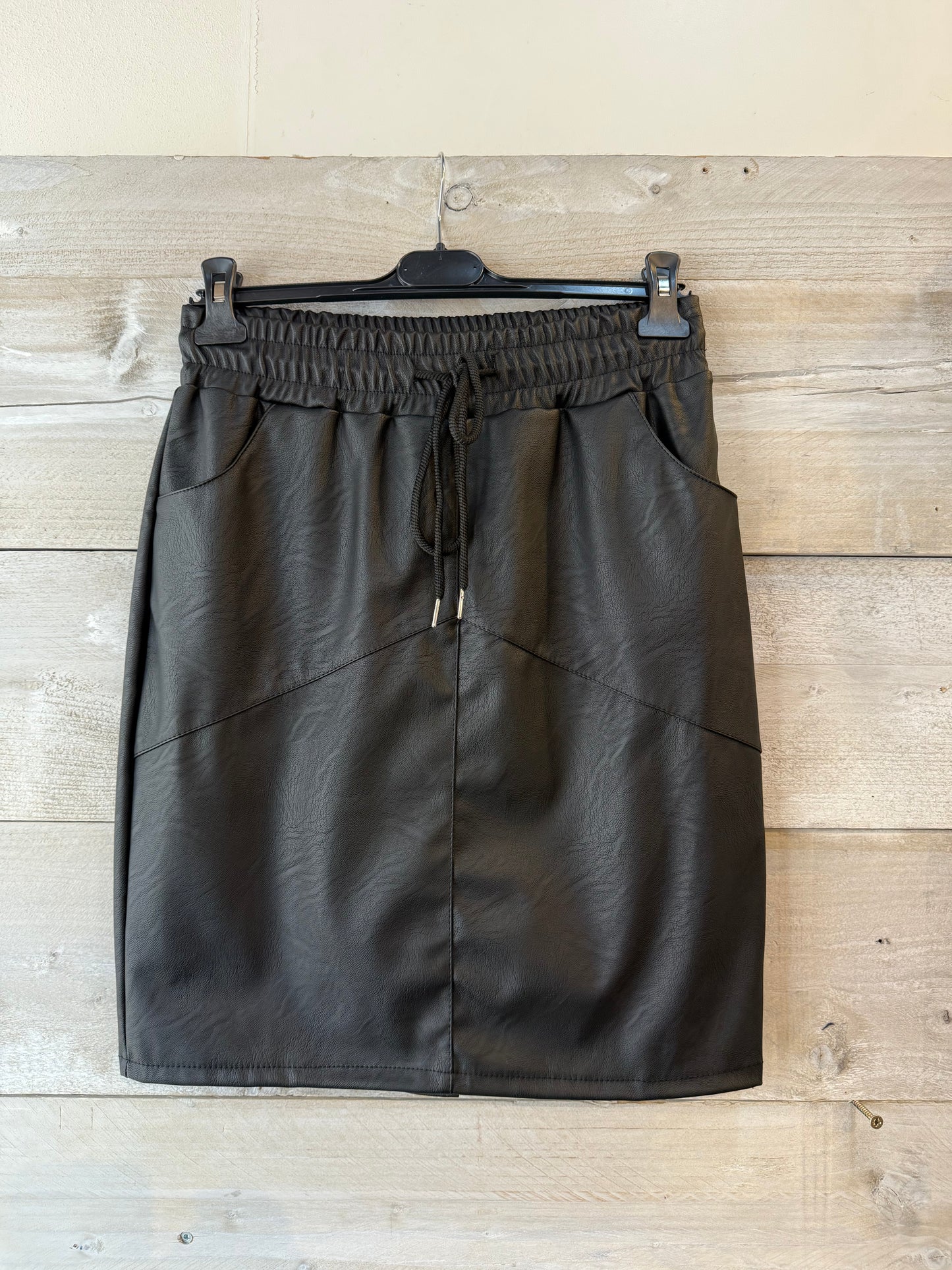 Rok (lederlook) 0040