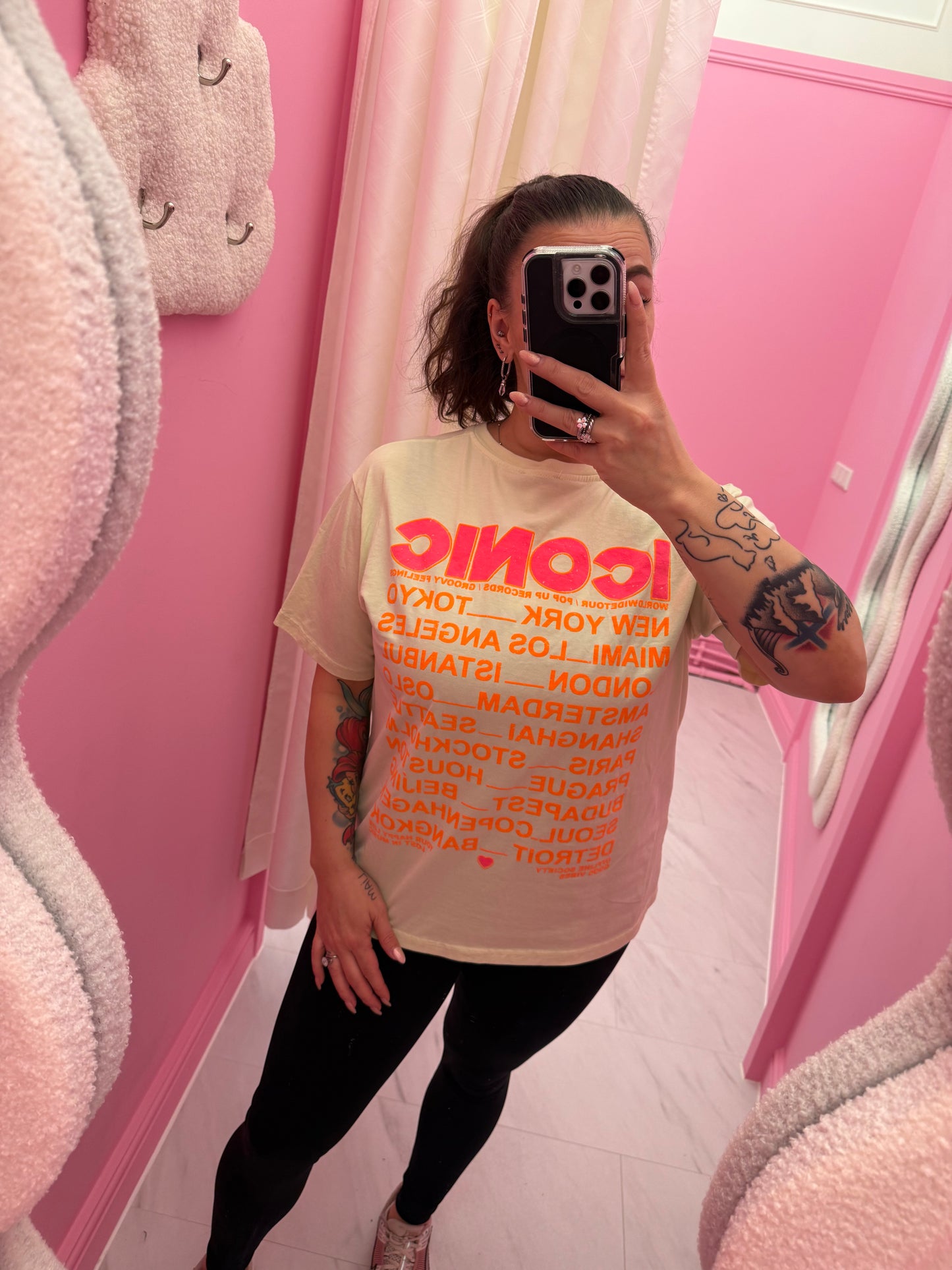 T-SHIRT ICONIC (GEEL)