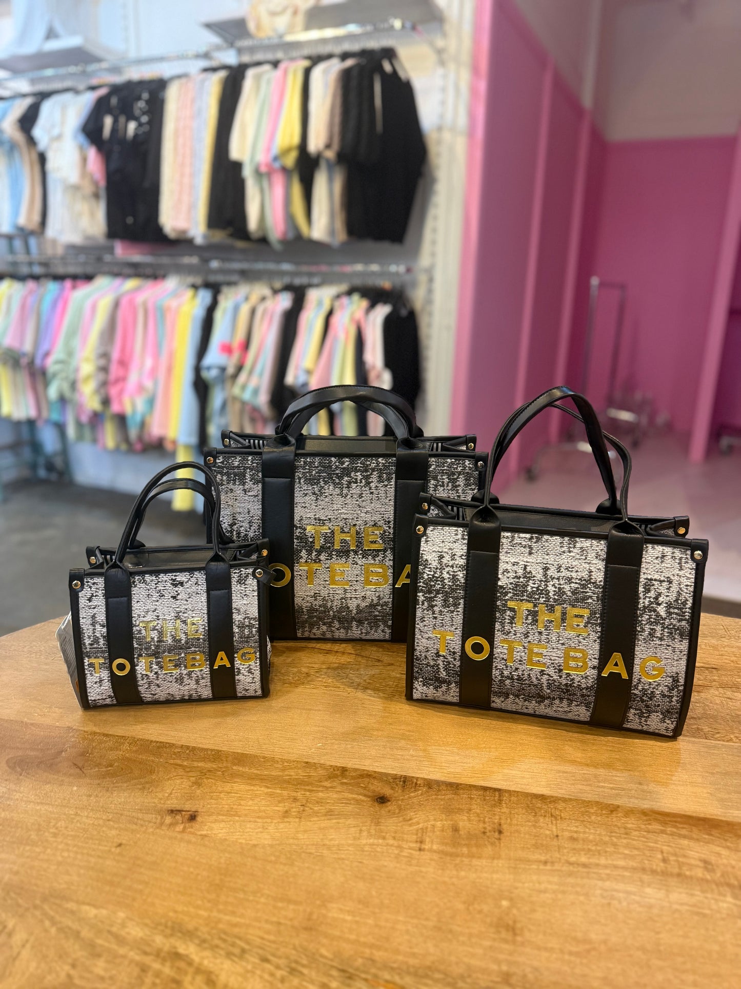 TOTE BAG EXTRA LARGE (ZWART)