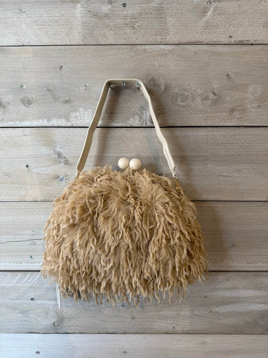 FLUFFY TAS (BROWN)