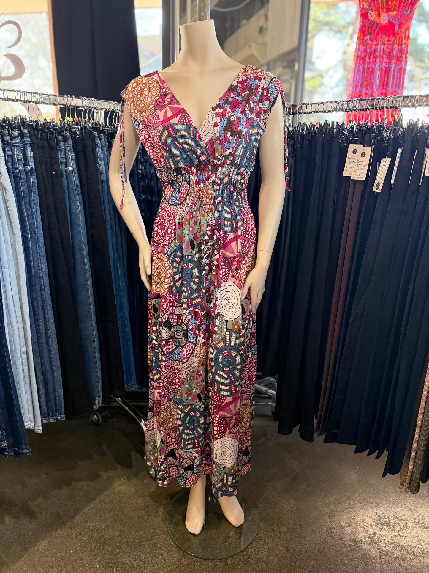 ICONIC DRESS 23