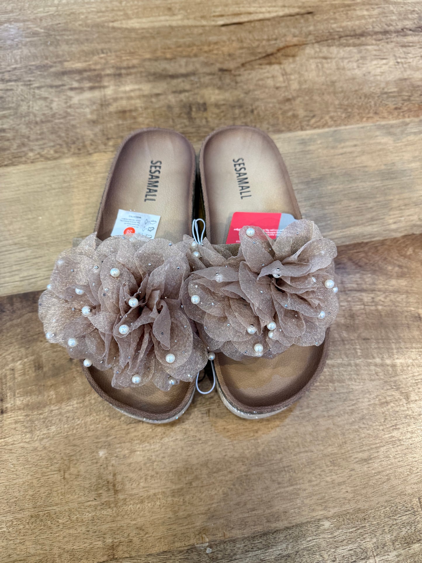 SLIPPER BLOEM/PAREL (BEIGE)