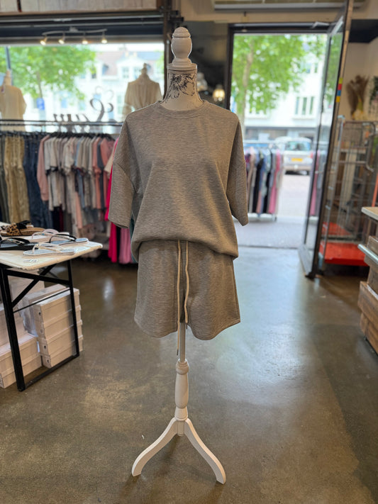 2delige set Life isn’t perfect but your outfit can be