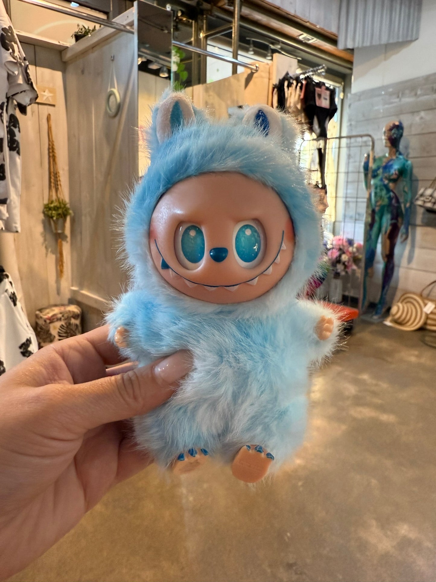Labubu blauw (HOPE)