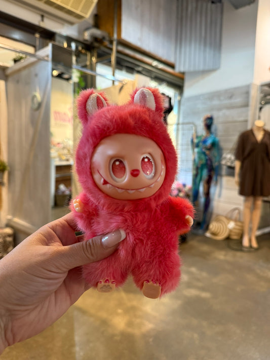 Labubu rood (LOVE)
